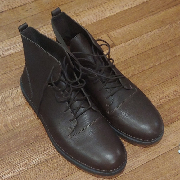 Clarks Other - NlB Clarks Hale Rise Dark Brown Mens Boots 12